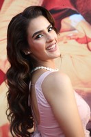 Glam Queen Kavya Thapar